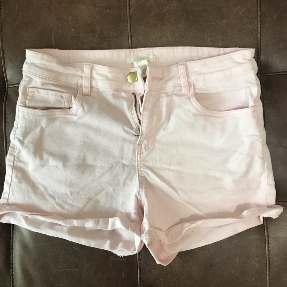 Super cute H&M blush pink shorts